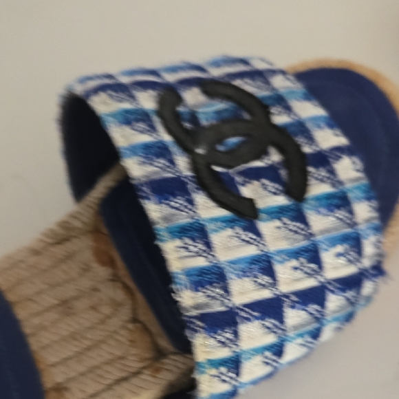 Blue and White Checkered Slides - Picture 5 of 7
